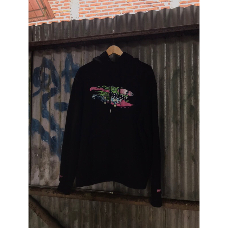 santa cruz x new era hoodie