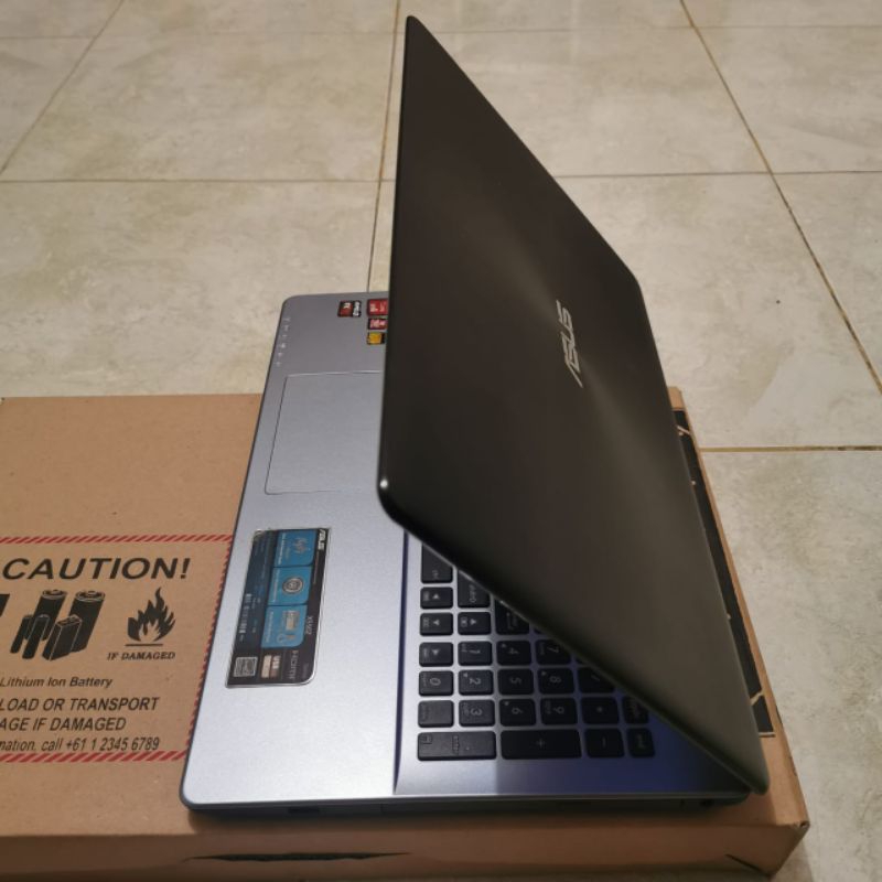 Laptop Asus X550ZE Amd FX7500 Dualvga Amd Radeon R5 M230 + Radeon R7 Layar 15 inch