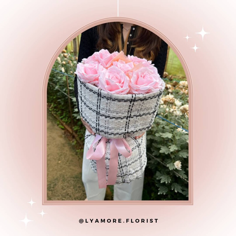 CLASSIC CHANEL TWEED FLOWER