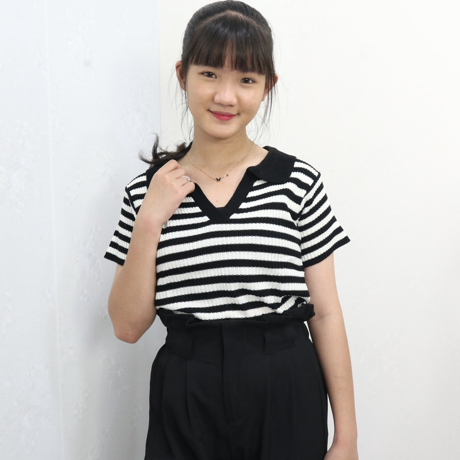 PREMIUM-Atasan Kerah salur polo Rajut Wanita /  Korean Vneck Blouse