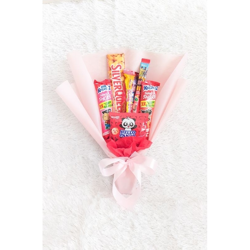 

BUKET SNACK PINK KADO ULANG TAHUN HAMPERS HADIAH VALENTINE ANNIVERSARY