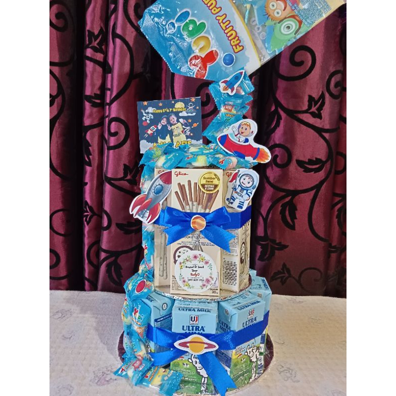 

SNACK TOWER ULANG TAHUN / SNACK ULTAH / HAMPERS / HADIAH