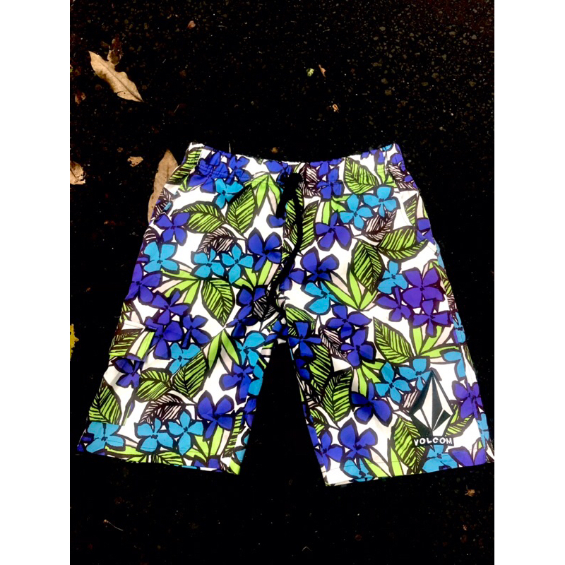 original volcom surving cargo