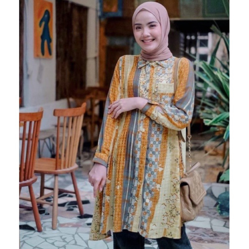 preloved ria miranda menik tunik size L / Tunic hijab