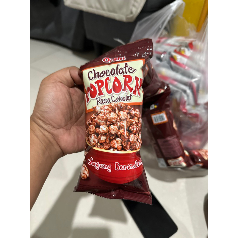 

Oishi popcorn coklat 20gr