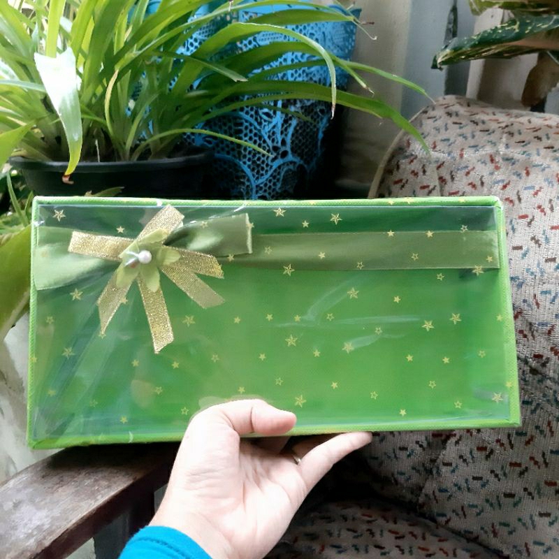 KOTAK MIKA HIAS KECIL HANTARAN PARCEL LAMARAN
