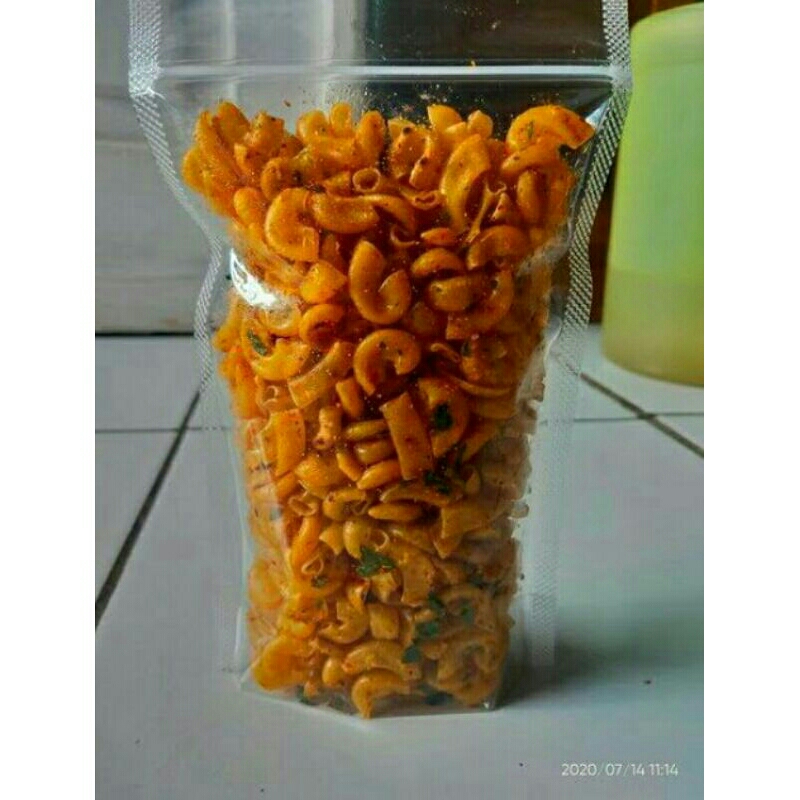 

Makaroni Bantat Pedas Manis Asin Daun Jeruk