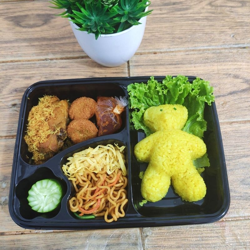 

Nasi kuning karakter bento