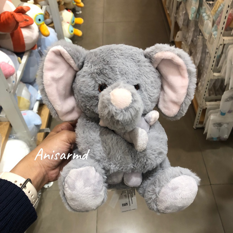 8.7in. parent hugs child plush toy series ( elephant, tiger, lion, monkey) / boneka miniso