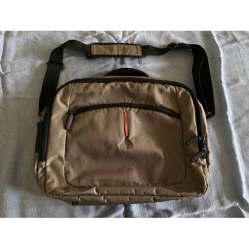 Tas Laptop “Samsonite”
