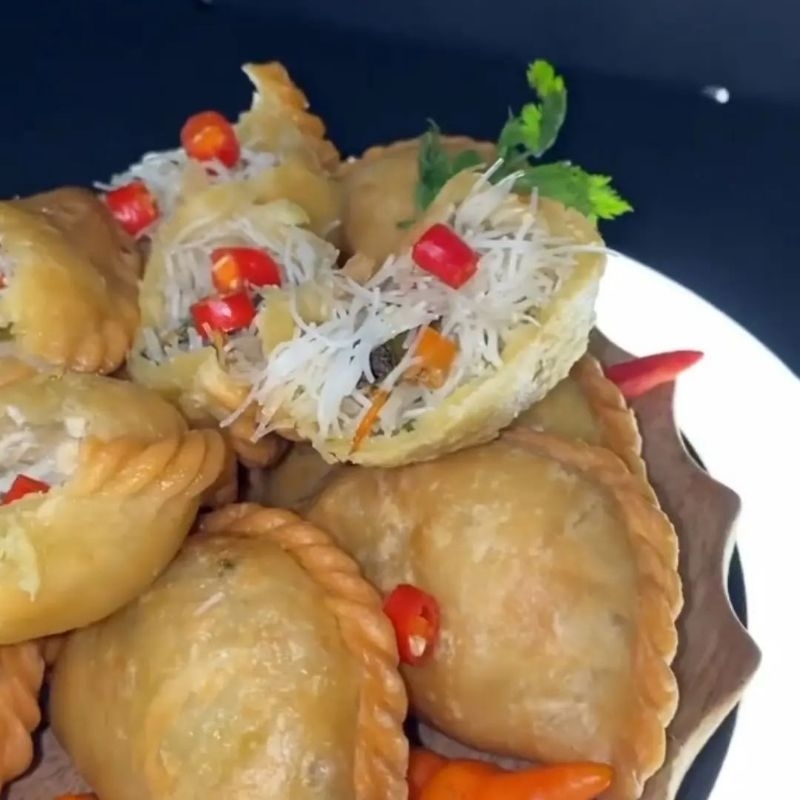 

PASTEL BIHUN RAWIT, ISI 10, FROZEN