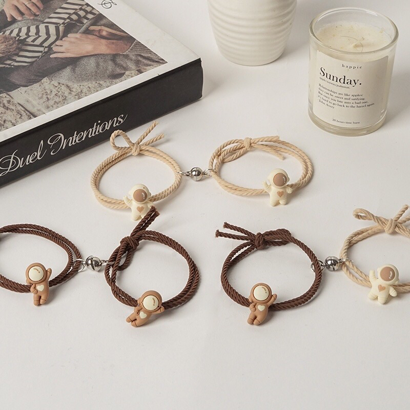 Gelang Couple Magnet Astronot 2Pcs Pasangan Sahabat Pria & Wanita Bestie