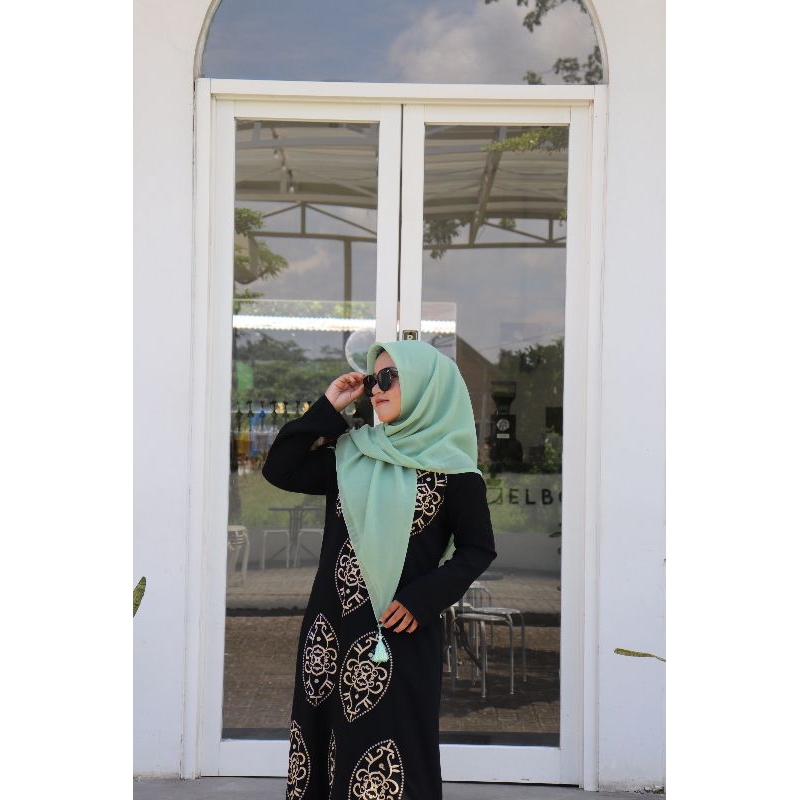 PARIS TASSEL PREMIUM MURAH / PARIS TASSEL NAPOCUT