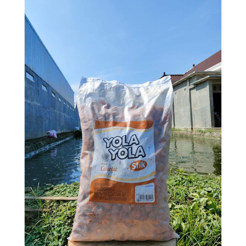 

(SNACK KILOAN) YOLA STIK/MOMOGI 250GR SNACK MURAH MALANG GRATIS ONGKIR BISA COD