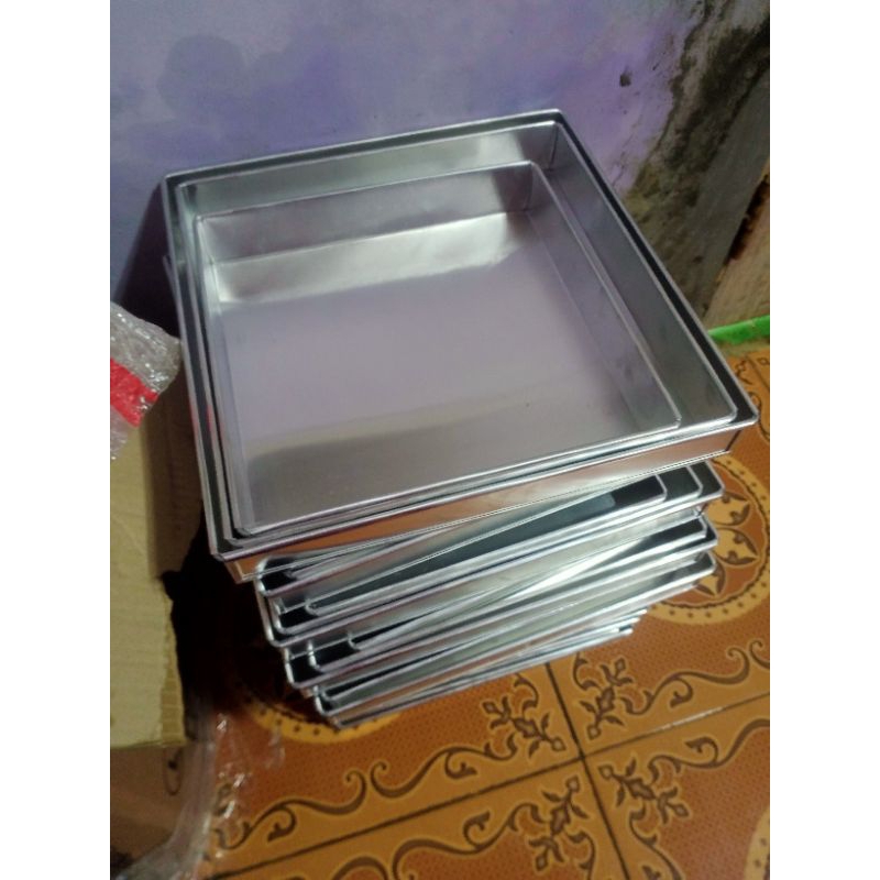 loyang kue ukuran 20x24x2/22x26x2/24x28x2