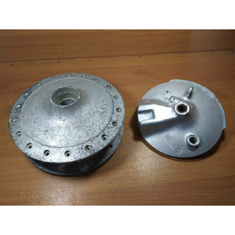 Suzuki TS125 DUSTER tromol depan set tutup original nos