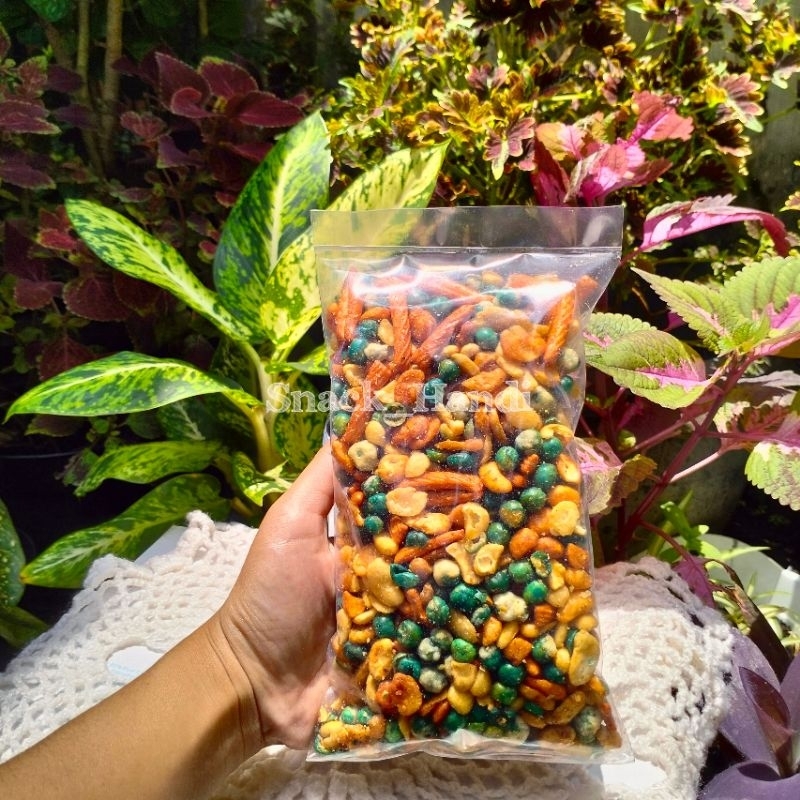 

Kacang Campur / Kacang Mix 250gr