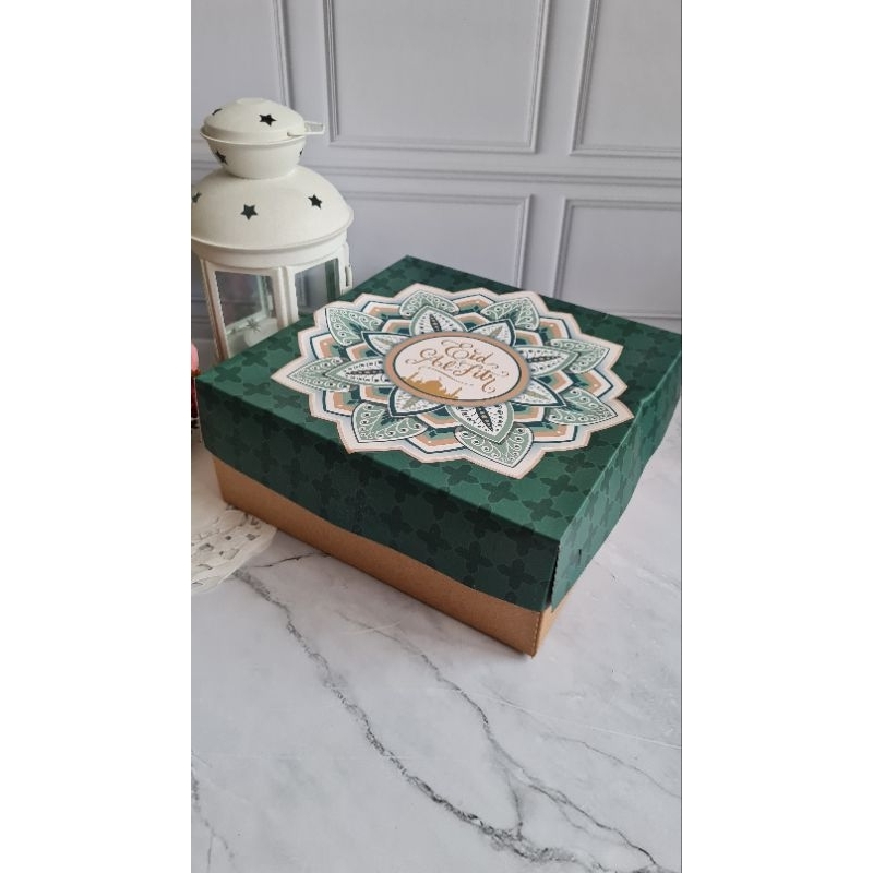 

Kotak dus kue kraft uk 22 idul fitri design dark green EID