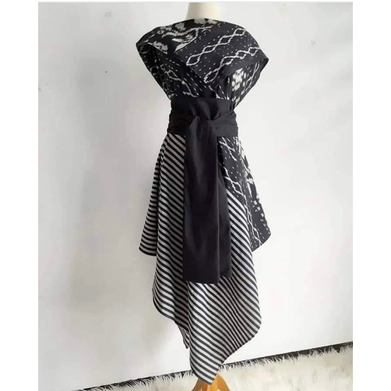 DRESS TENUN ETNIK WANITA