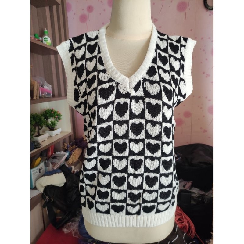 ROMPI LOVE VEST KNIT /ROMPI RAJUT KOREA LOVE / BEST SELLER