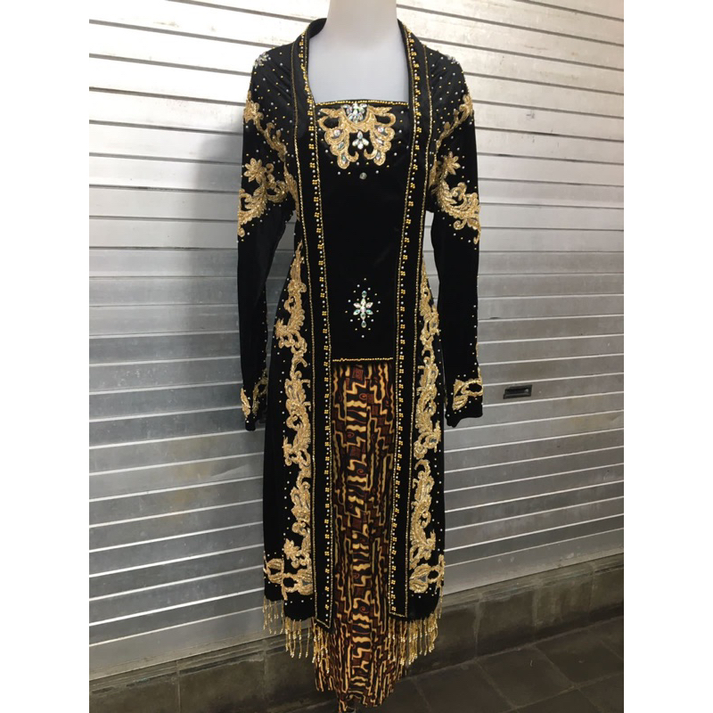 Kebaya pengantin kutubaru/kebaya tunik bludru