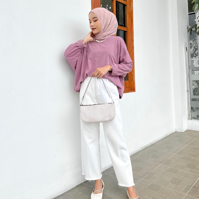 SOERAYA TOP KAOS BATWING