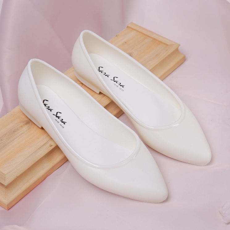 SARA SARA STORE - Flat Shoes PELANGI WHITE | sepatu kerja kantoran wanita motif polos warna putih | 