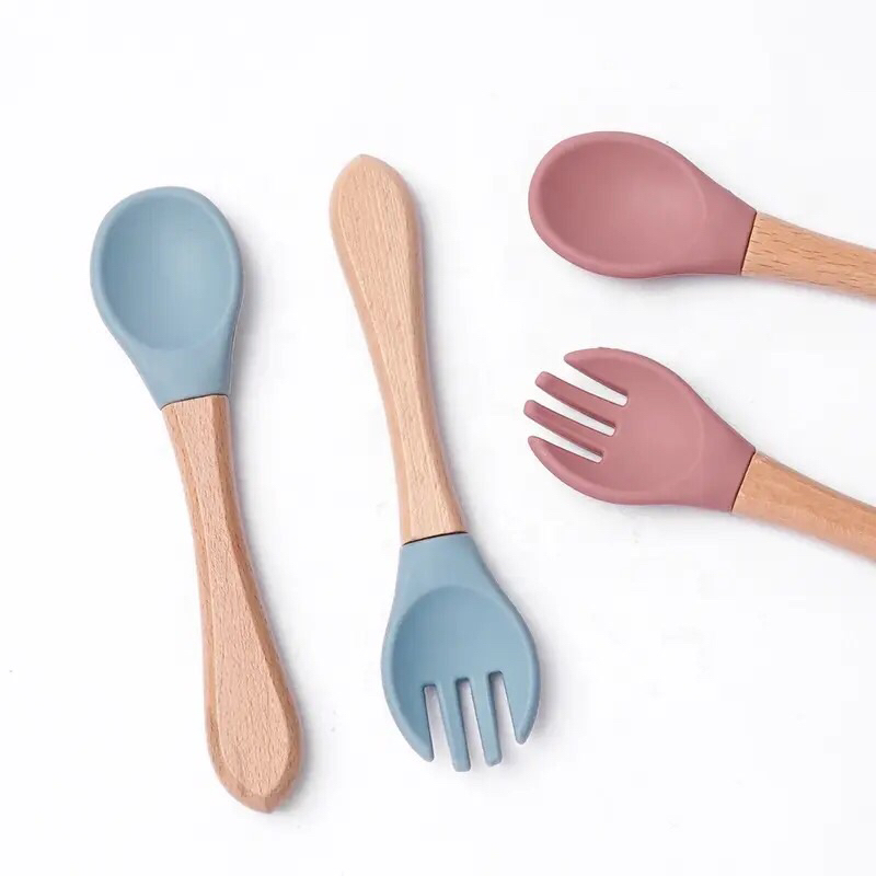Set Sendok Garpu Bahan Silicone Premium BPA FREE dan FOOD GRADE gagang Kayu Set sendok Garpu Lucu Sendok Garpu MPASI Bayi Bahan Karet