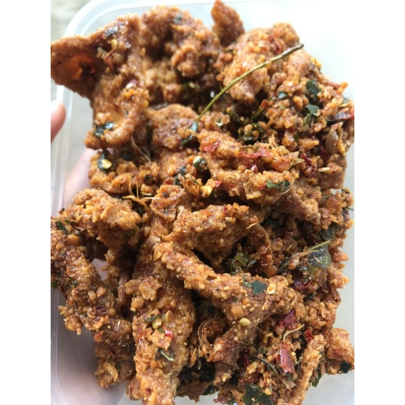 

500gr Kulit Ayam Krispi pedas daun jeruk,Keripik kulit ayam pedas daun jeruk