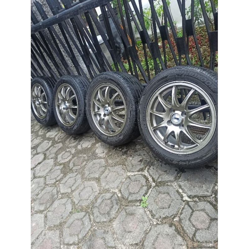 4 Velg R15 PCD 100+Ban 185/60 80% Brio calya sigra agya ayla vios jazz yaris etios lova datsun