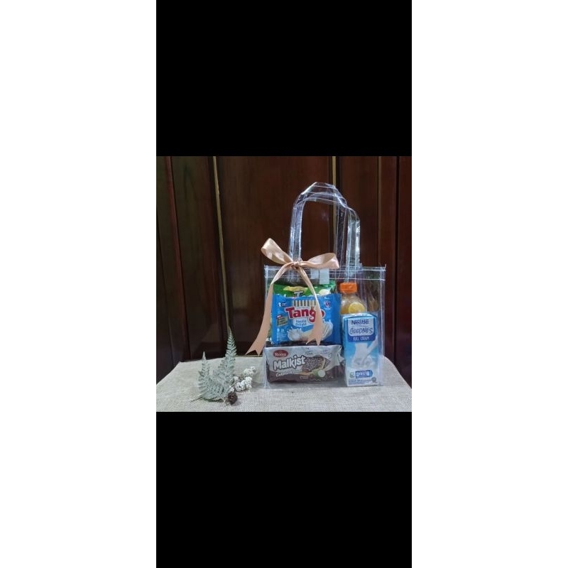 

Hampers Snack Kekinian Kado Sidang/Wisuda