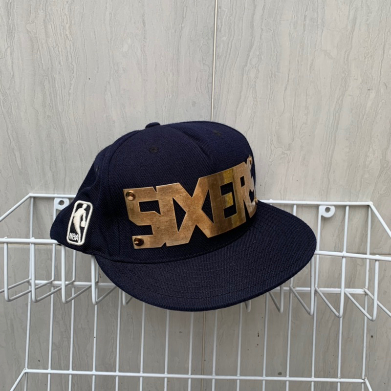 Topi Snapback NBA sixers kondisi Like New 95% second
