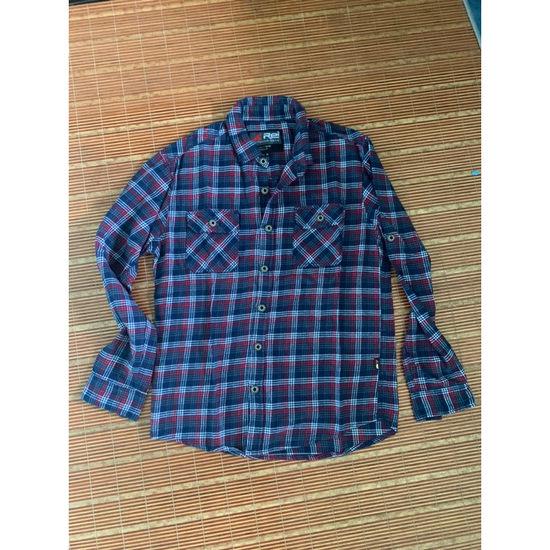 Kemeja Flanel outdoor second rei revolver