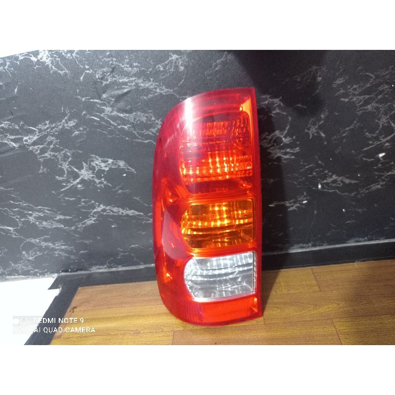 stoplamp hilux 2008-2010