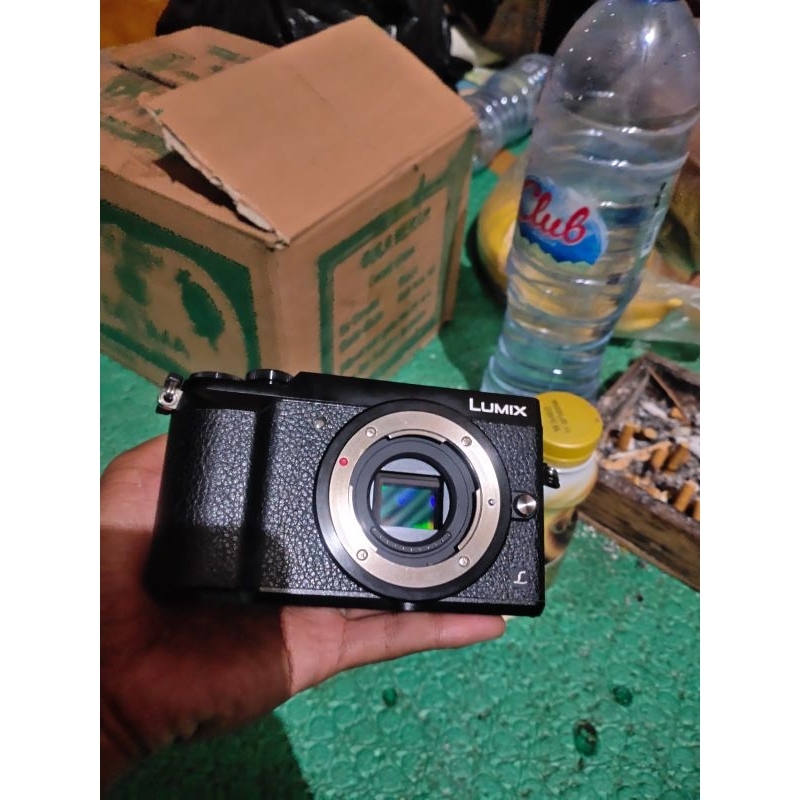 Lumix gx85 body only