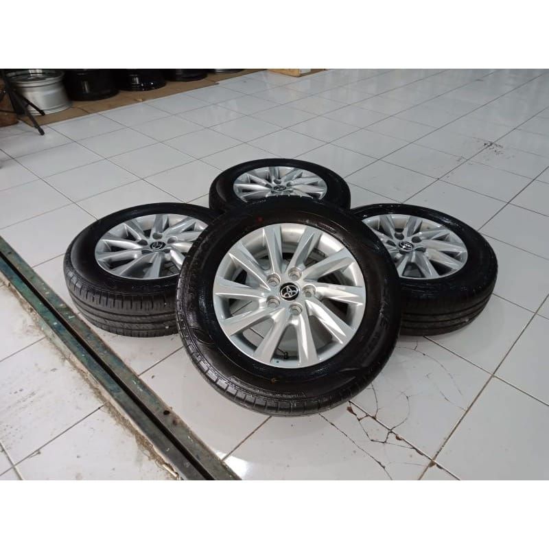 VELG MOBIL SECOND OEM INOVA ZENIX R16X6 5X114.3 + BAN DUNLOP 205 65 R16