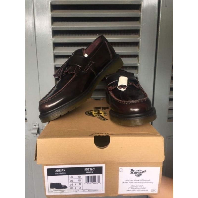 SALE DOCMART DR MARTENS ADRIAN CHERRY RED SIZE 45 NEW ORIGINAL