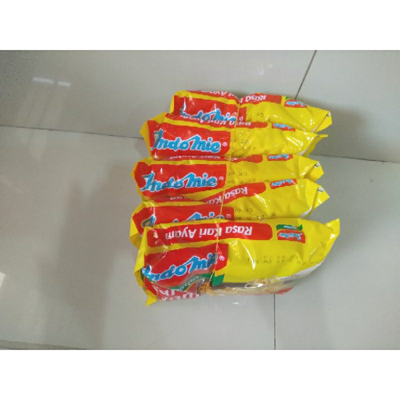 

Indomie mie kari ayam per 5bks