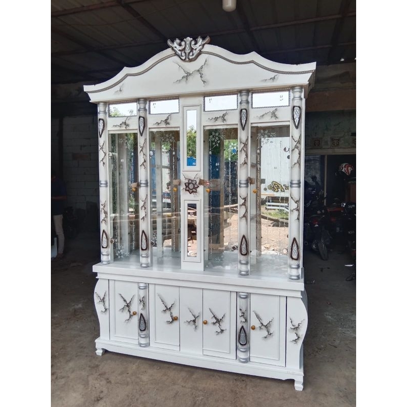 Buffet TV Pajangan Kristal Kaca