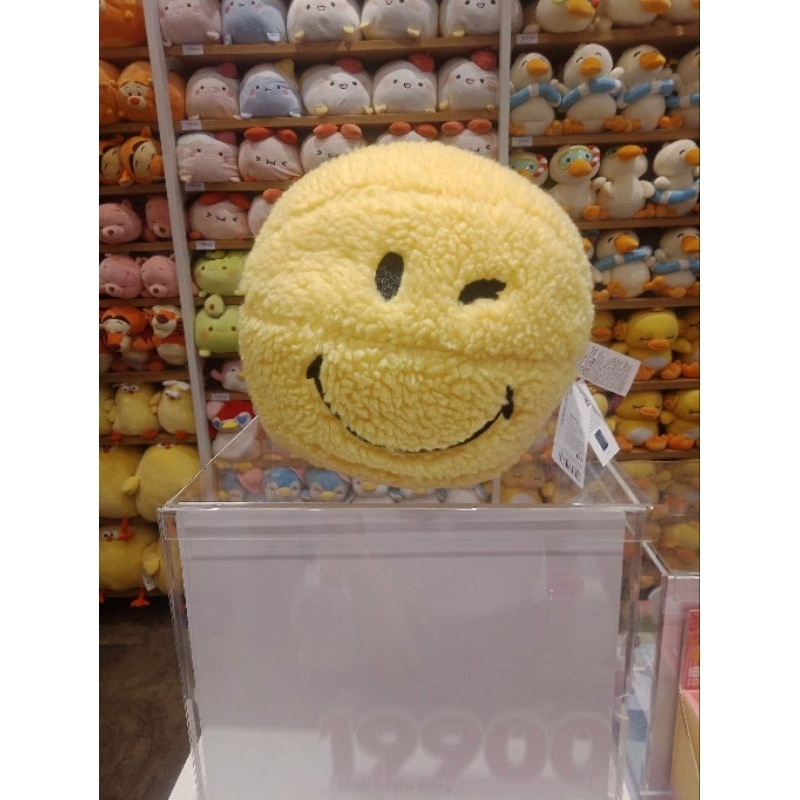MINISO SmileyWorld Collection Round Plush Toy - Boneka Smiley Bulat