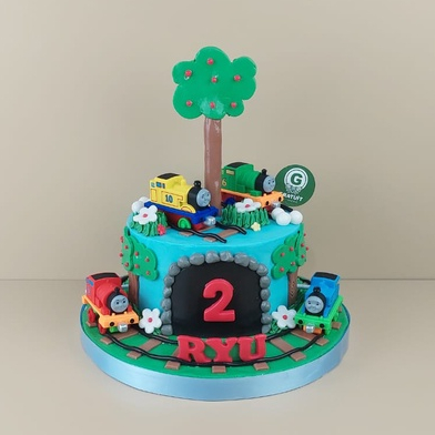 

THOMAS UK 15CM / BIRTHDAY CAKE ( MAINAN )