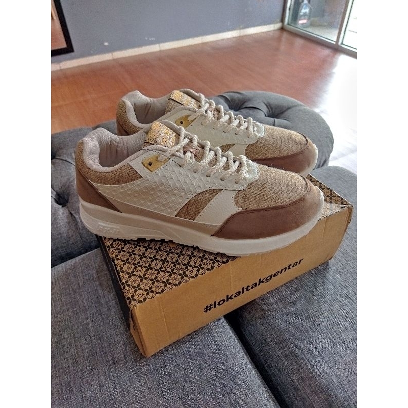 Aerostreet X Gibran Rakabuming - Sepatu Sneakers