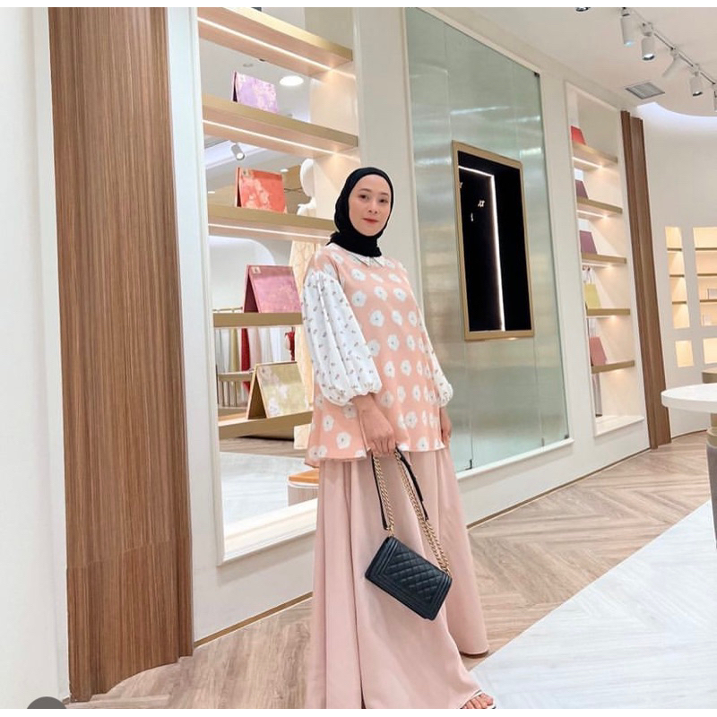 PRELOVED WEARING KLAMBY