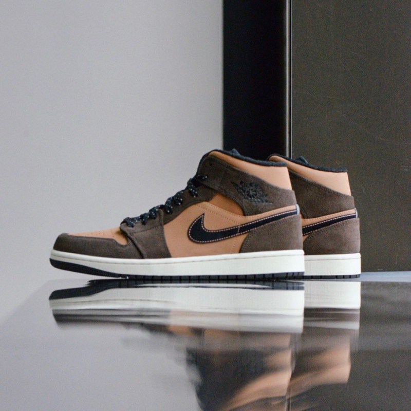 Nike Air Jordan 1 Mid SE Dark Chocolate 100% Authentic