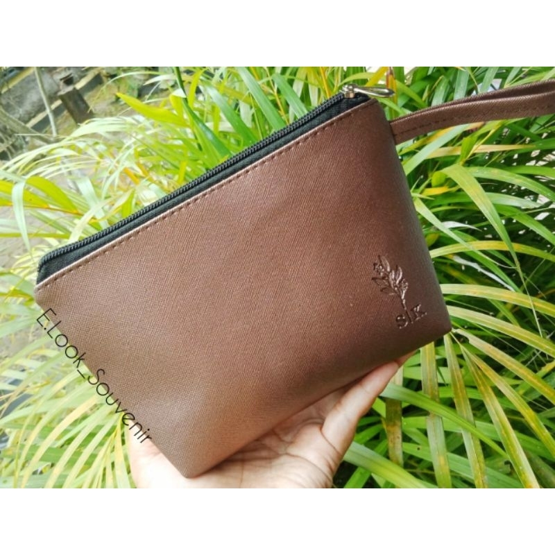 Pouch emboss/souvenir embos/souvenir murah/souvenir pouch make up/souvenir nikah