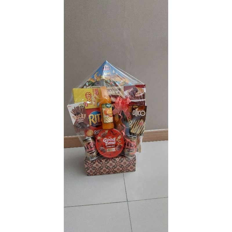 

parcel/hamper snack lebaran