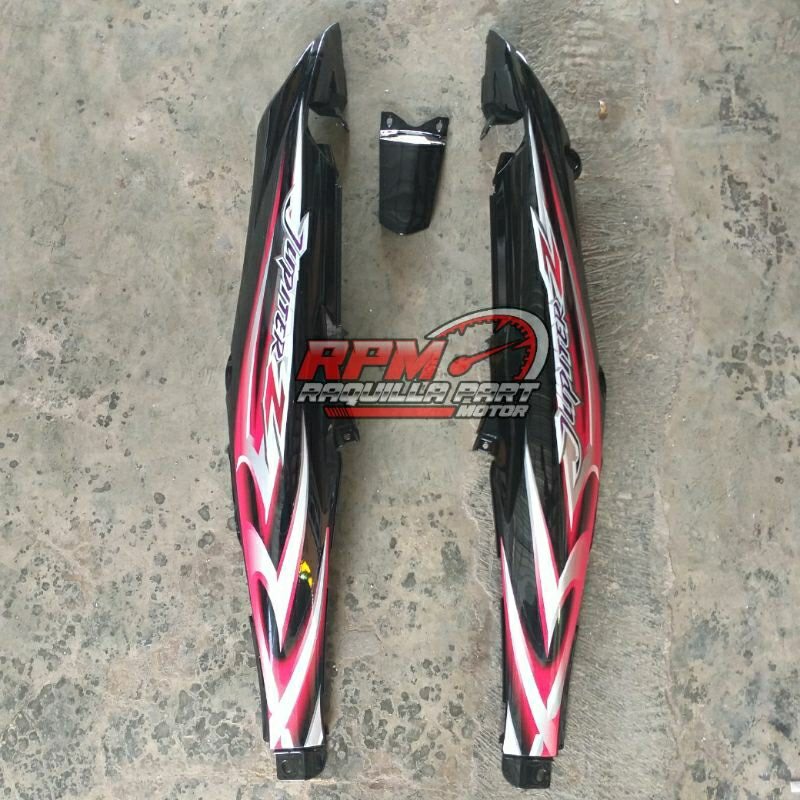 Cover Body Belakang Yamaha Jupiter Z New Burhan Bodi Belakang Jupiter Z New Burhan Hitam Plus Stripi