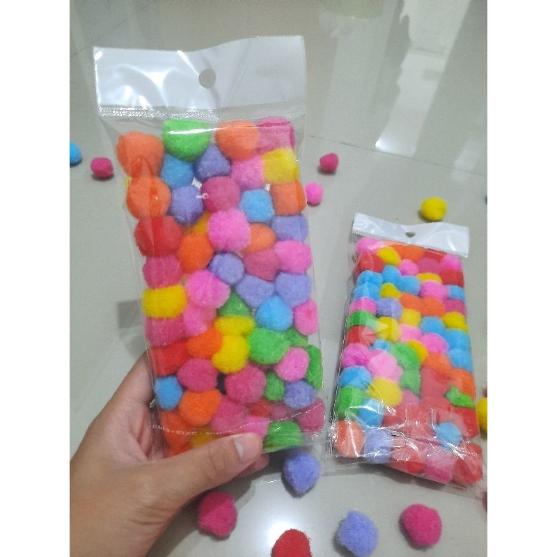 

PomPom Warna warni | hiasan bulet prakarya 1-1,5 cm 50pcs per pack