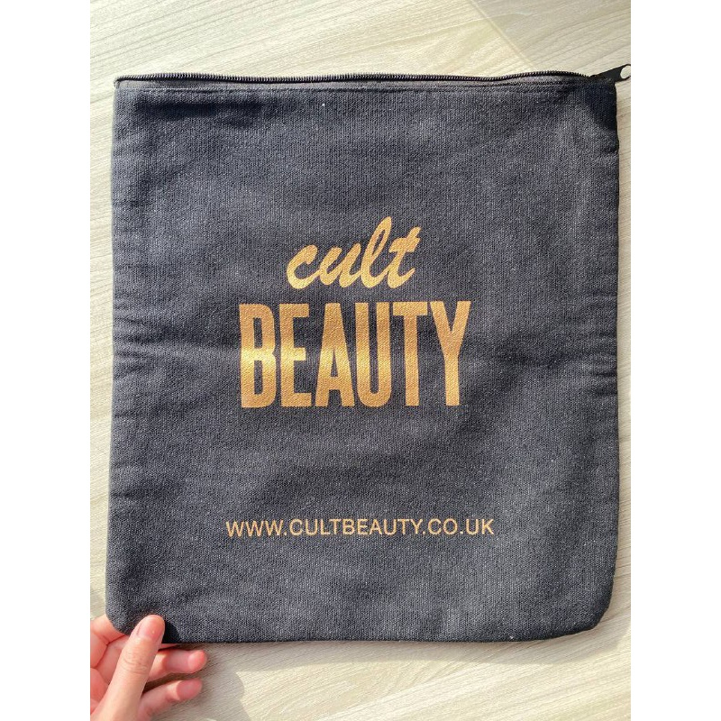 

READY Cult Beauty Zipper Bag