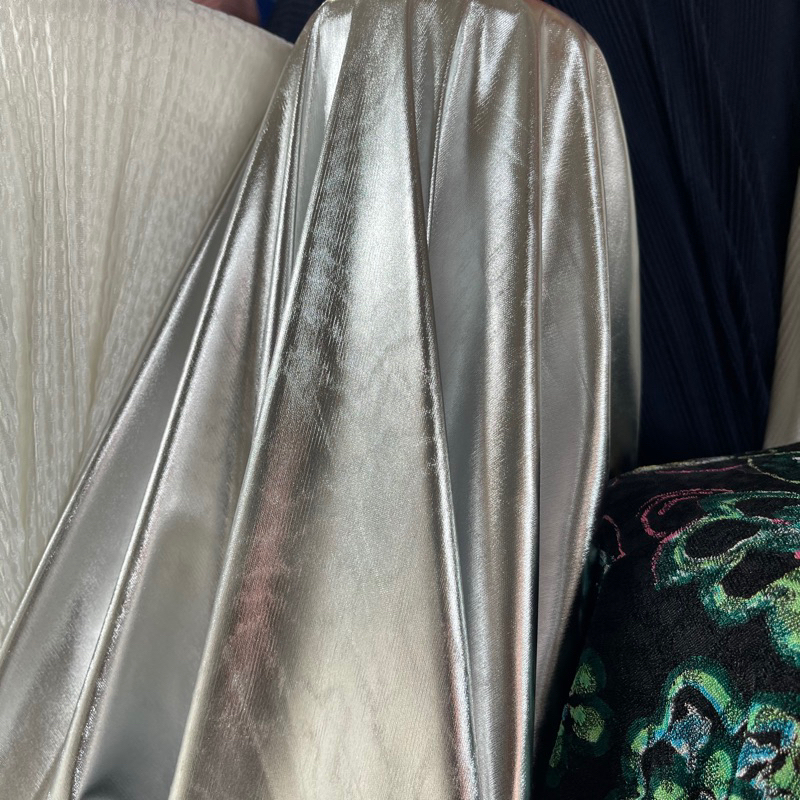 kain lame / Kain tipis lame - Lame semi - warna perak/ Kain silver / harga per 1 Meter